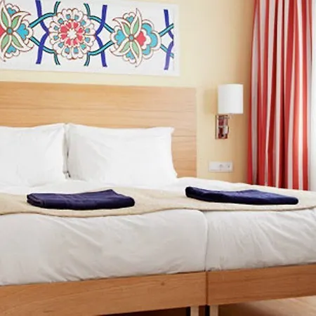 Sunwing East 4* Side